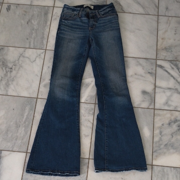 BKE Andi Slim Fit, Mid-Rise Flare Jeans, Size 24x32 - Picture 2 of 5